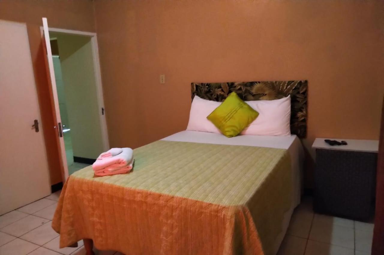 B&B Montego Bay - Unity Villa one bedroom apartment with, cable, park wifi,near beach - Bed and Breakfast Montego Bay