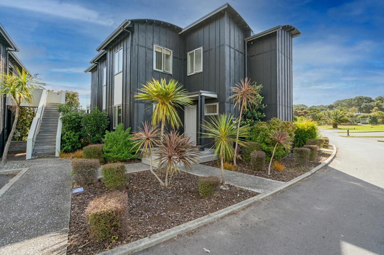 Matarangi Lakeside Gem - Golfers Dream! - Chambres d’hôtes Matarangi
