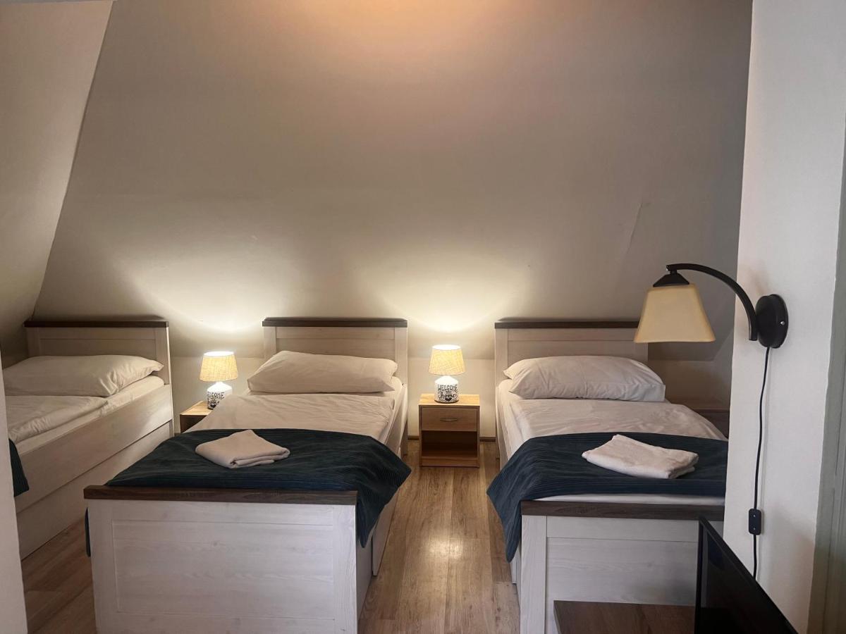 Camera Familiare con Bagno Privato