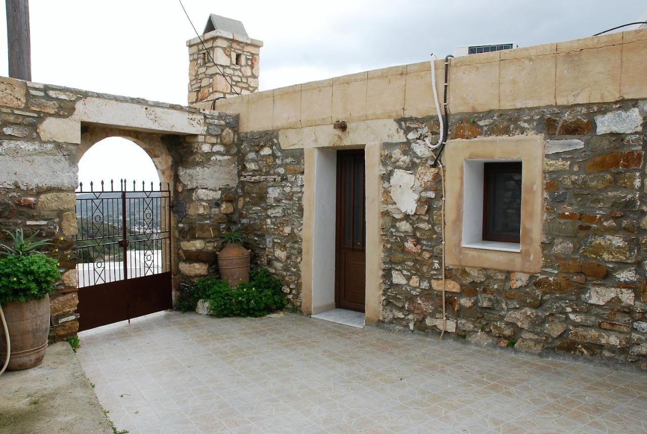 Yiannis Village house - Chambres d’hôtes Asklipieío