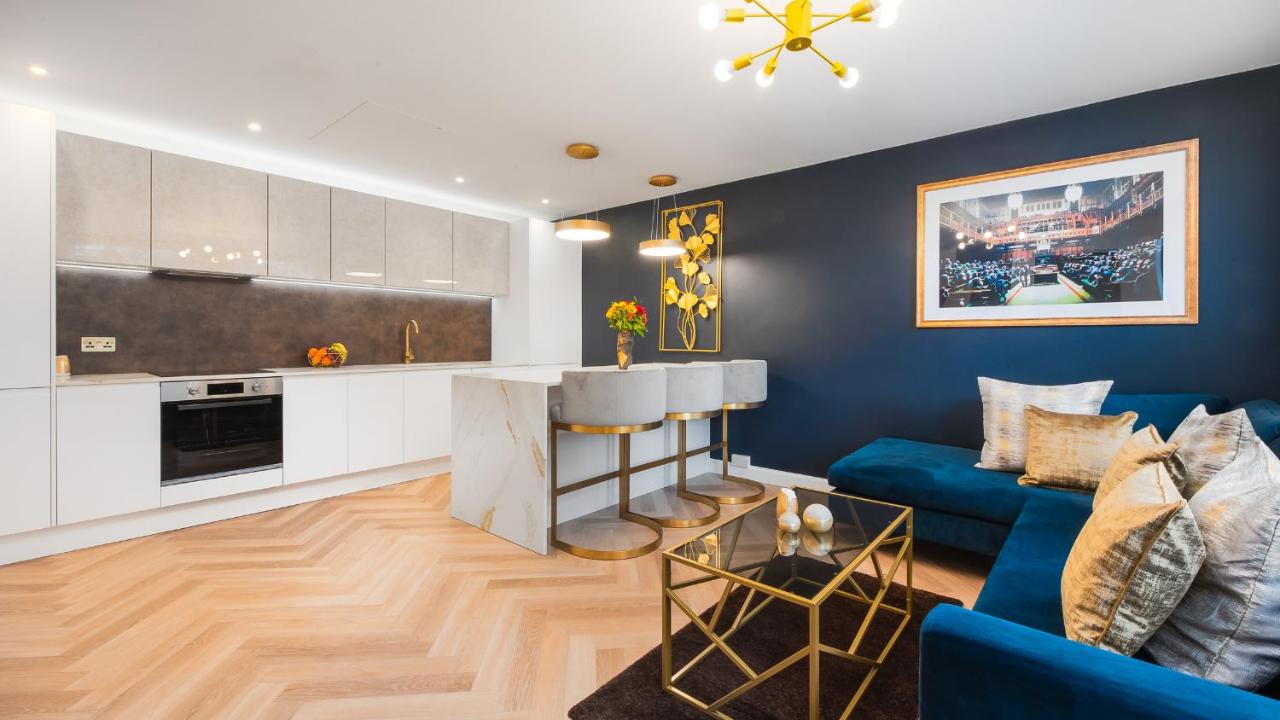 B&B London - London's Modern Nuance Apartment - Battersea - Bed and Breakfast London