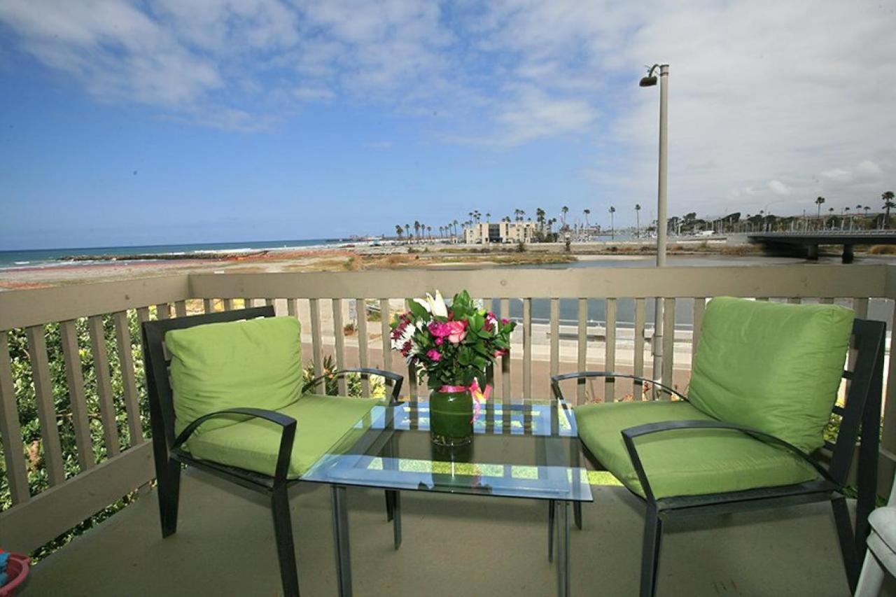 B&B Oceanside - G32 - Harbor Cottage - On-the-Sand - Bed and Breakfast Oceanside