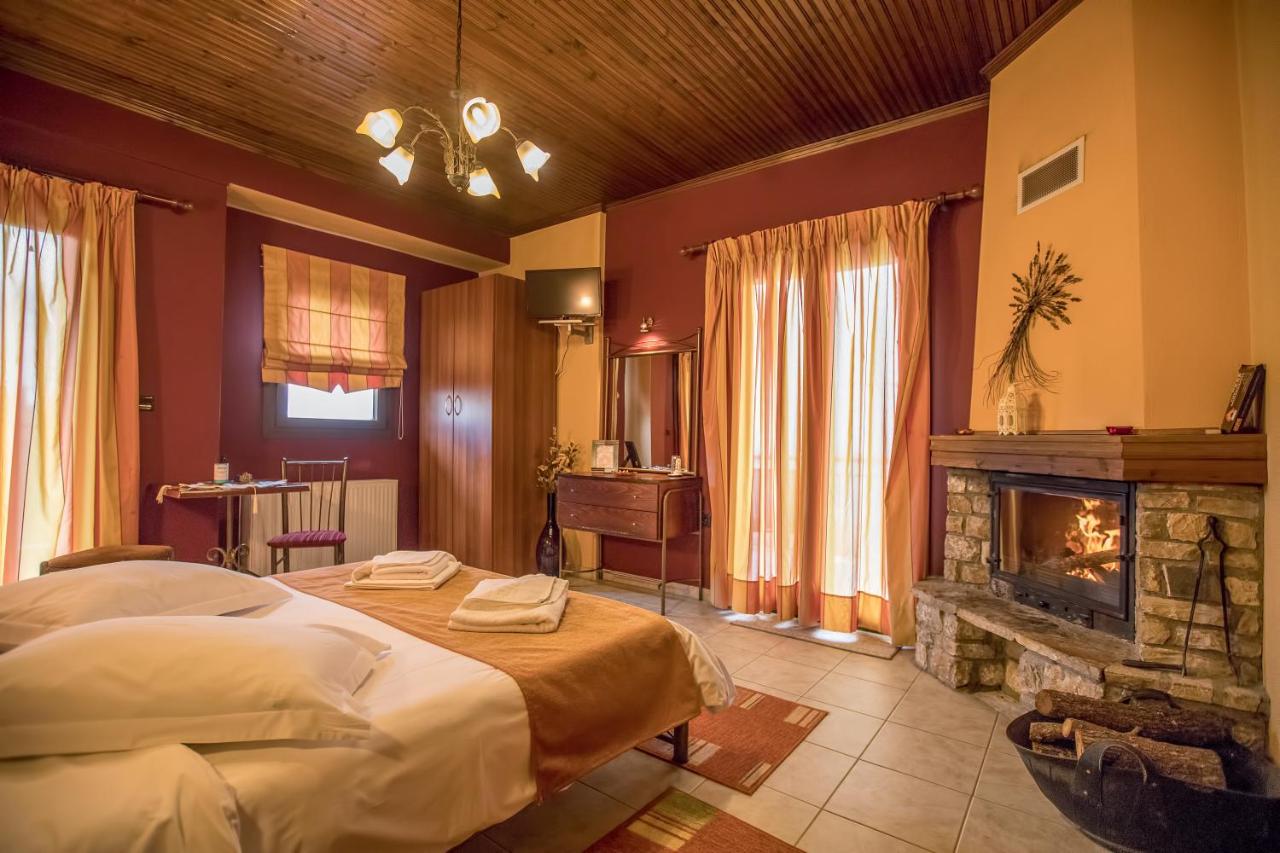 Althea - Double Room with Lake View and Fireplace