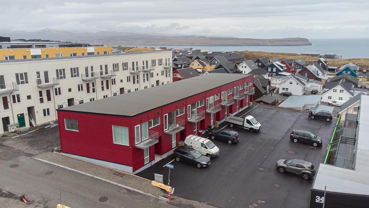 New Three Bedroom Townhouses with Sea View - B&B