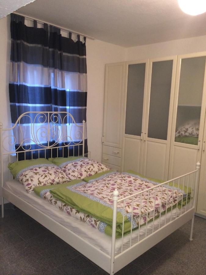 White House Bochum Ehrenfeld - Bed and Breakfast Bochum