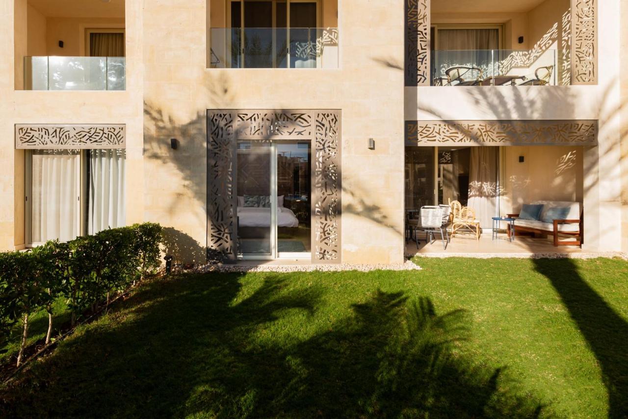 Elegant & Edgy 2 BR w Beach & Pool Mangroovy - Ferienwohnung Hurghada