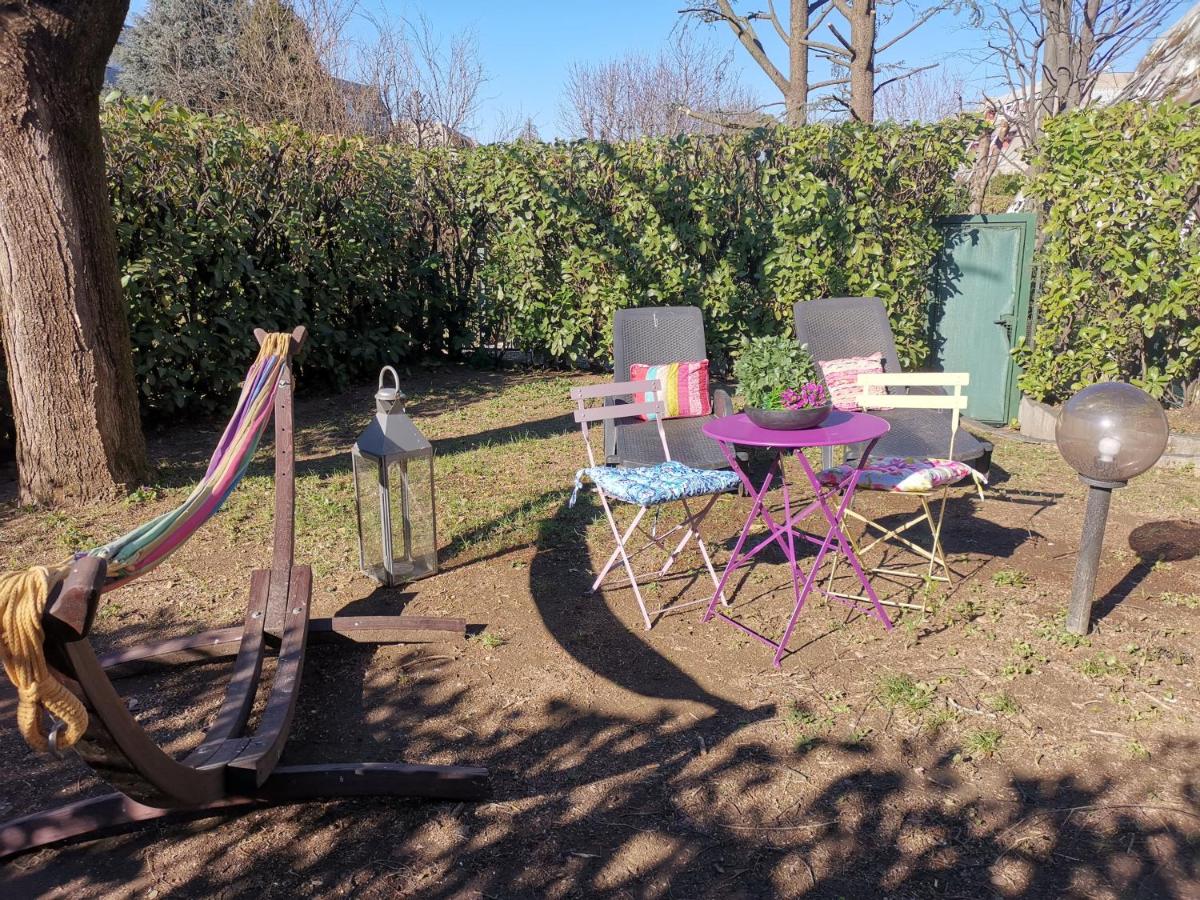Bnbook Trilo Mind Rho Trilocale con 2 camere e 2 bagni - Bed and Breakfast