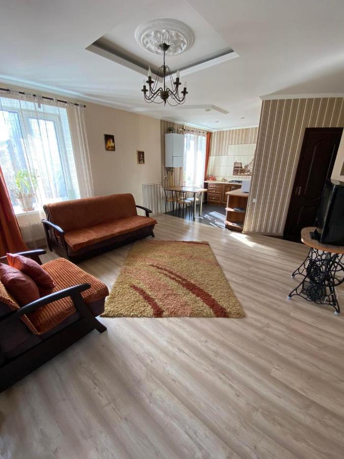 B&B Winnyzja - апартаменты центр,Возле Макдоналдс - Bed and Breakfast Winnyzja