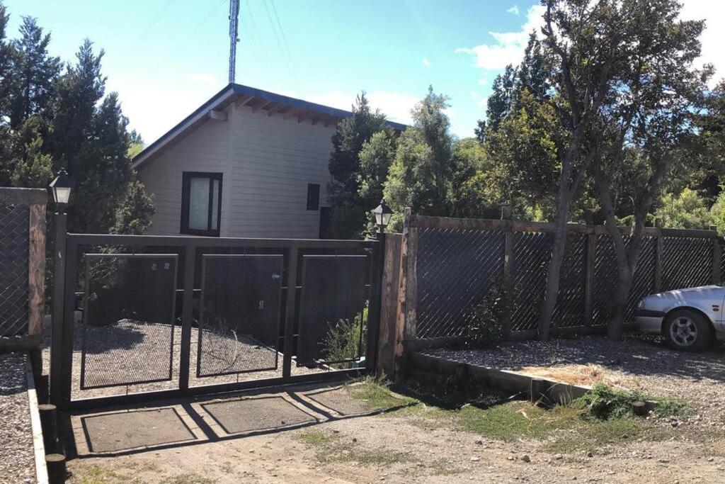 Cabaña en COMPLEJO DEL ARROYO - Bariloche KM 11 - Ferienwohnung Bariloche