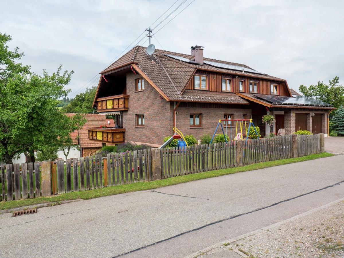 B&B Neuweiler - apartment in Black Forest quiet residential area - Bed and Breakfast Neuweiler