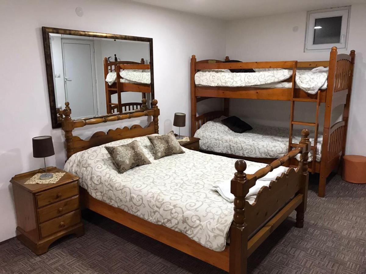 Habitación Familiar con baño privado