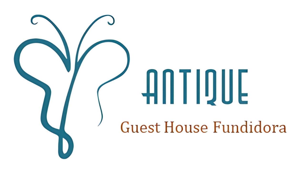 B&B Monterrey - ANTIQUE Guest House Fundidora - Bed and Breakfast Monterrey