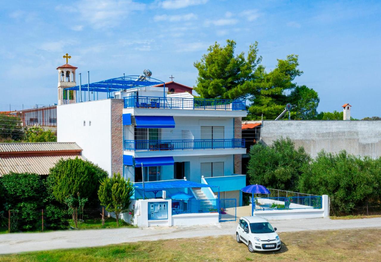 TORONI ALPHA STUDIOS - B&B