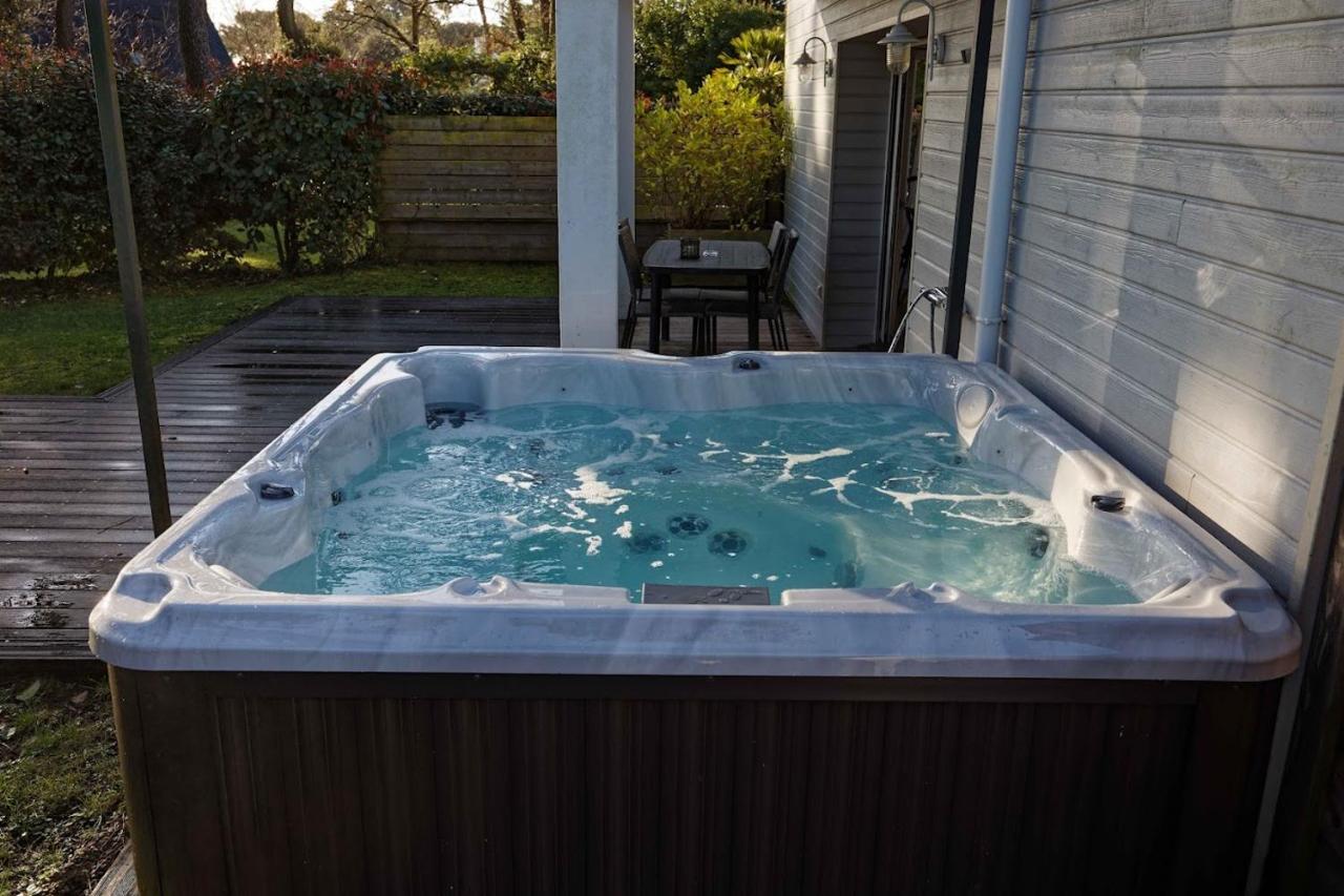 Superior Suite met Terras en Hot Tub - Uitzicht op Zee