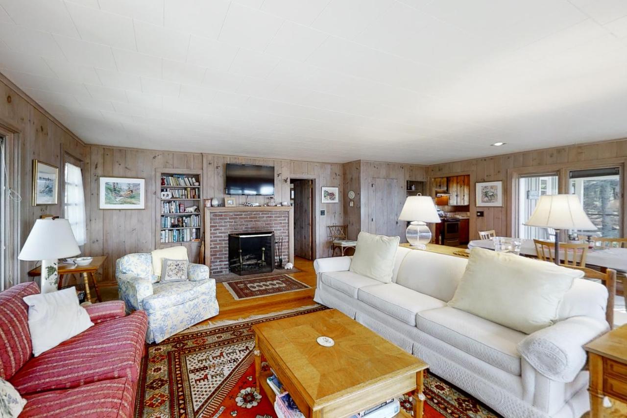 Maddock Cove Cabin - B&B