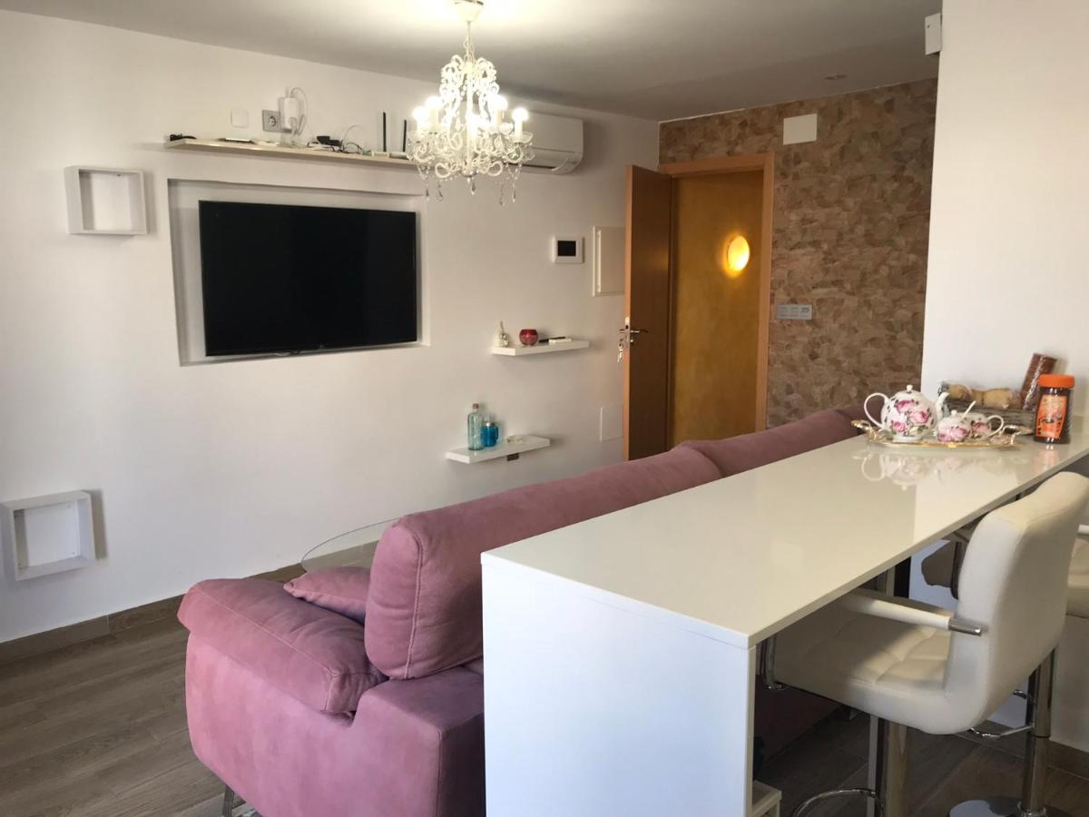 Apartamento con terraza cerca del Paseo Marítimo - Chambres d’hôtes