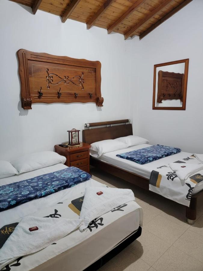 Habitación Familiar con baño privado