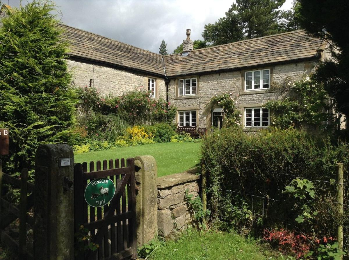 Dunscar Farm Bed & Breakfast - Bed and Breakfast