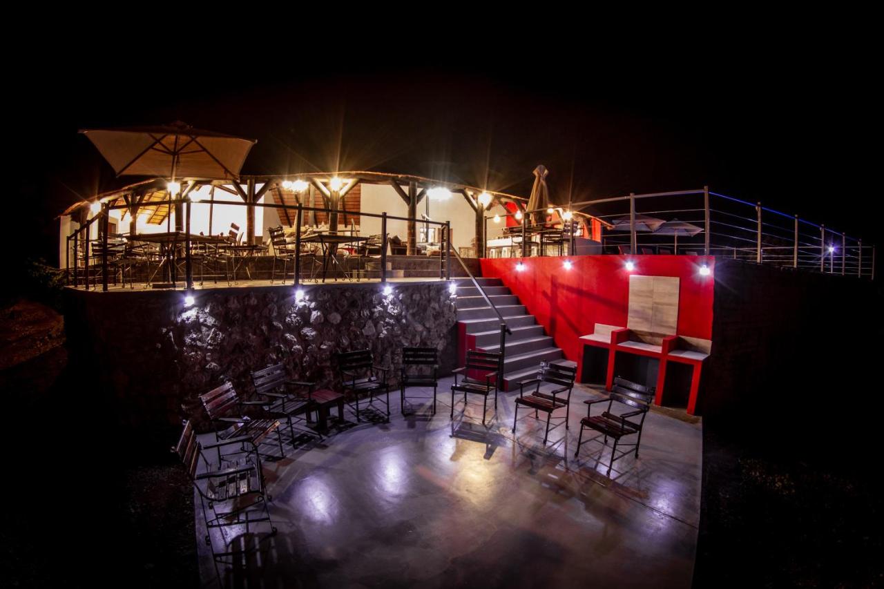 Uukwaluudhi Safari Lodge - Ferienwohnung Okahao