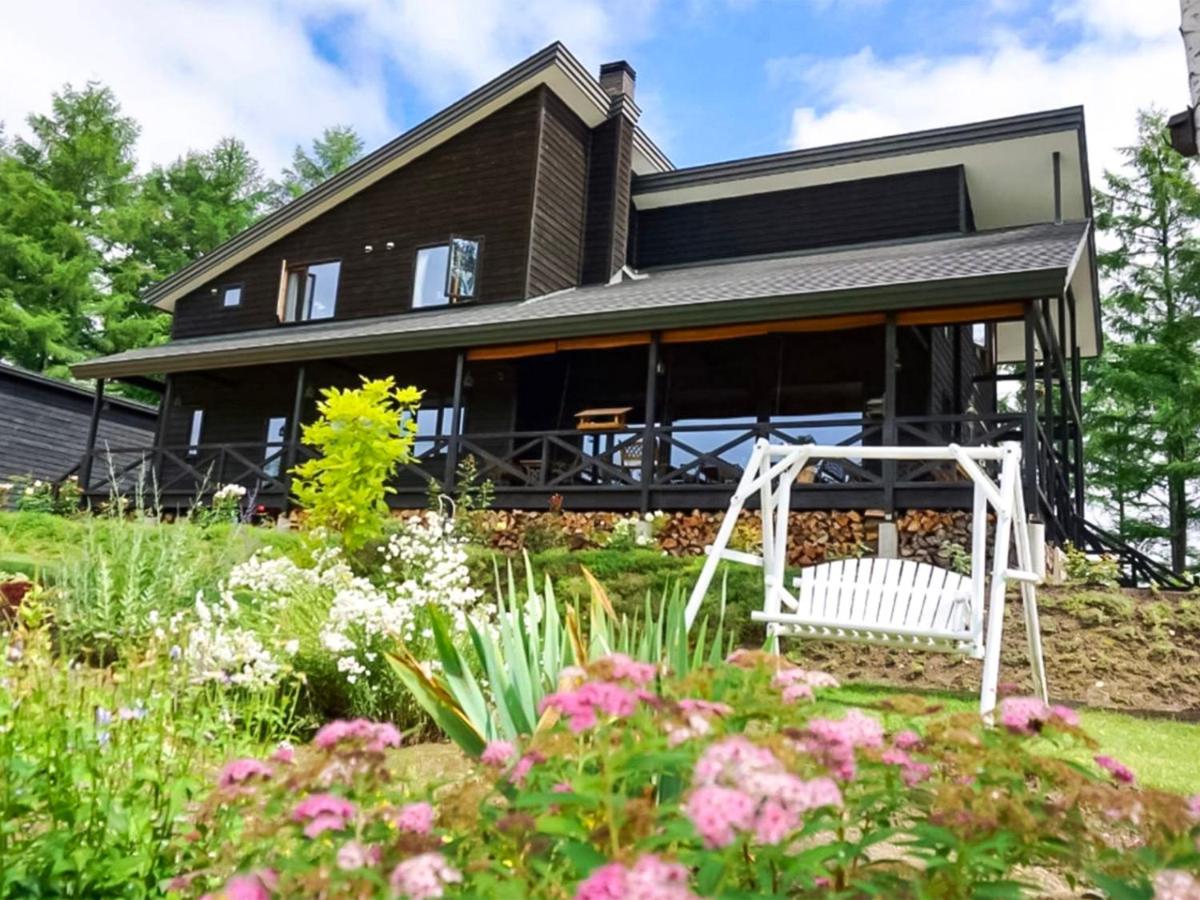 Ritz Garden Niji - Bed and Breakfast