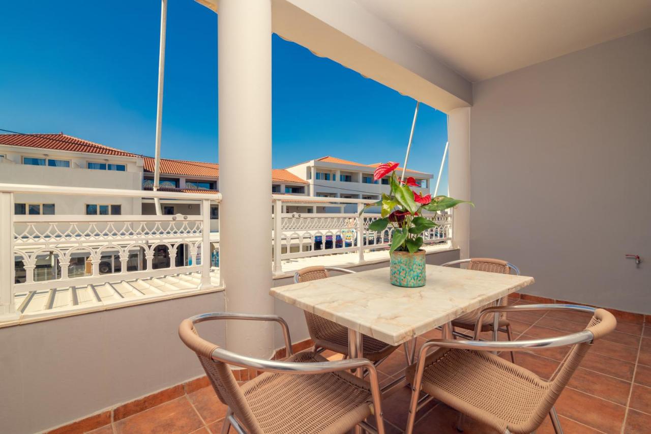 Avouris 2 Bedroom Apartment & Studios - B&B Planos