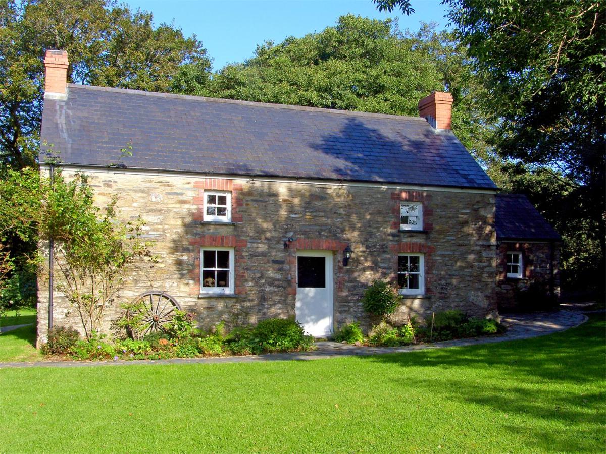 B&B Hermon - Penlanfach Farmhouse - Bed and Breakfast Hermon