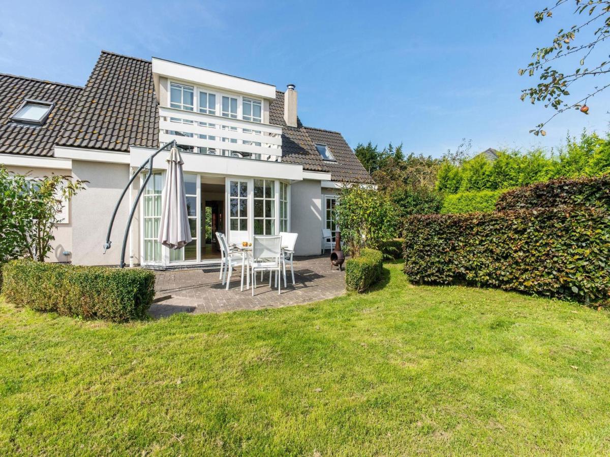 B&B Zeewolde - Exclusive villa in Zeewolde with a terrace - Bed and Breakfast Zeewolde