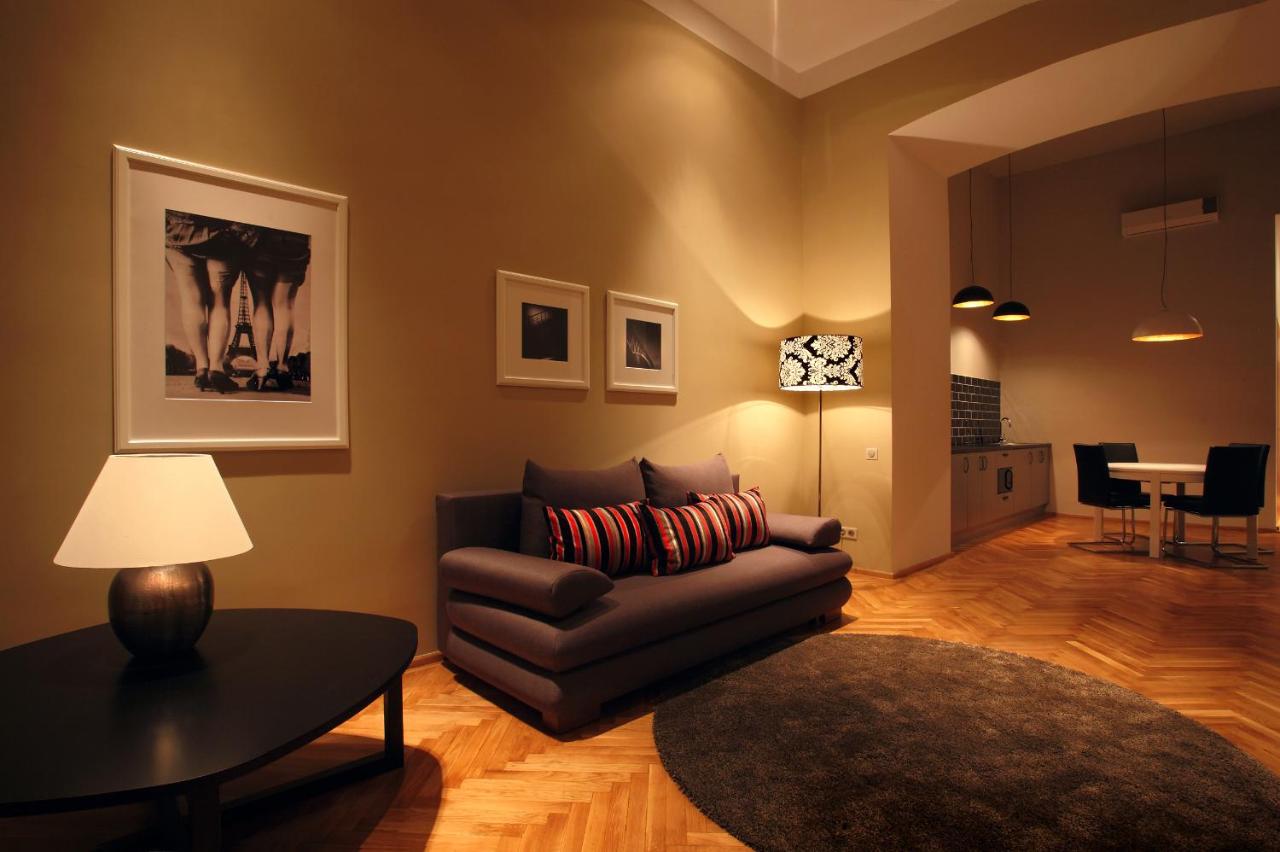 Superior One-Bedroom Apartment - 1054 Szechenyi utca 12.