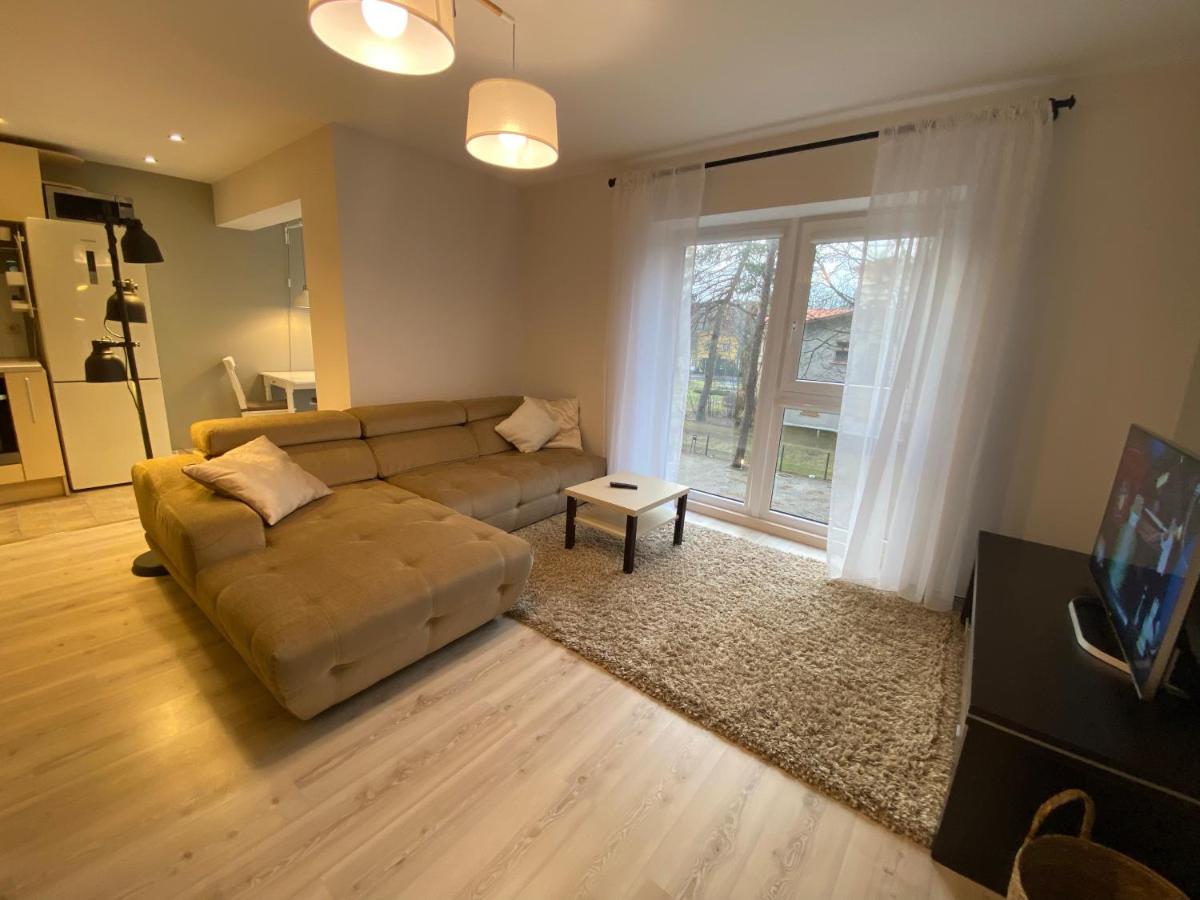 Sunny apartment, 5min to the sea. Parking. Self check in. - Chambres d’hôtes Palanga
