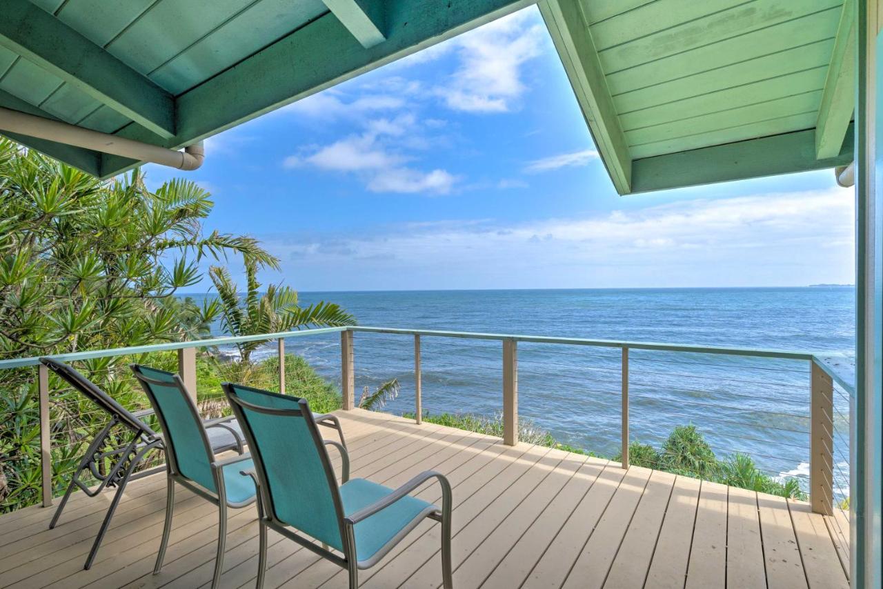 B&B Baie de Hilo - Hilo Home with Private Deck and Stunning Ocean Views! - Bed and Breakfast Baie de Hilo