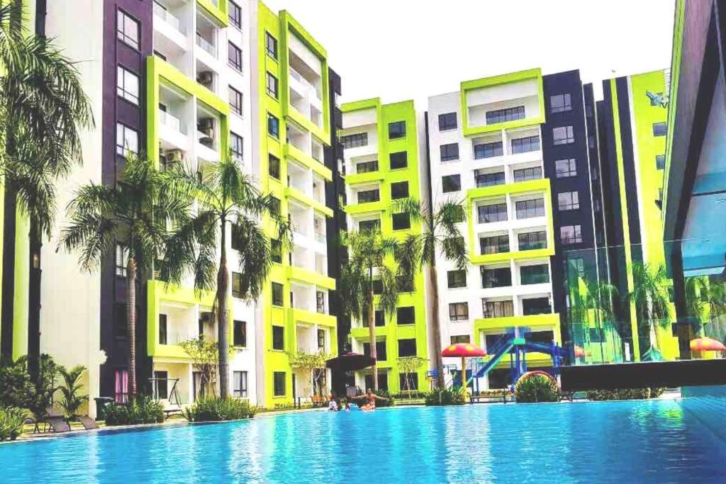 B&B Ipoh - Manhattan Condo Ipoh with Water Park and Pool View - Bed and Breakfast Ipoh