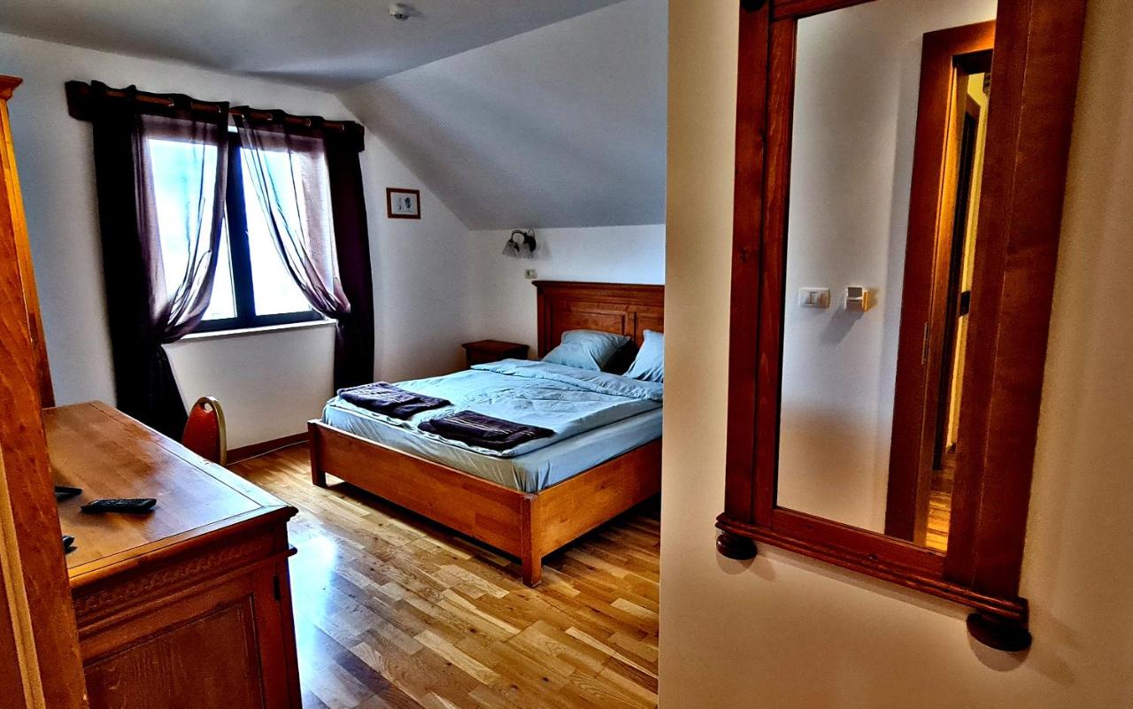 Pensiunea SAFIR 2 - B&B
