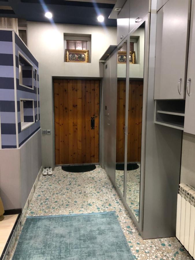 Large and central apartment in the heart of Baku, close to Icheri Sheher Metro station and the Fountain Square - B&B