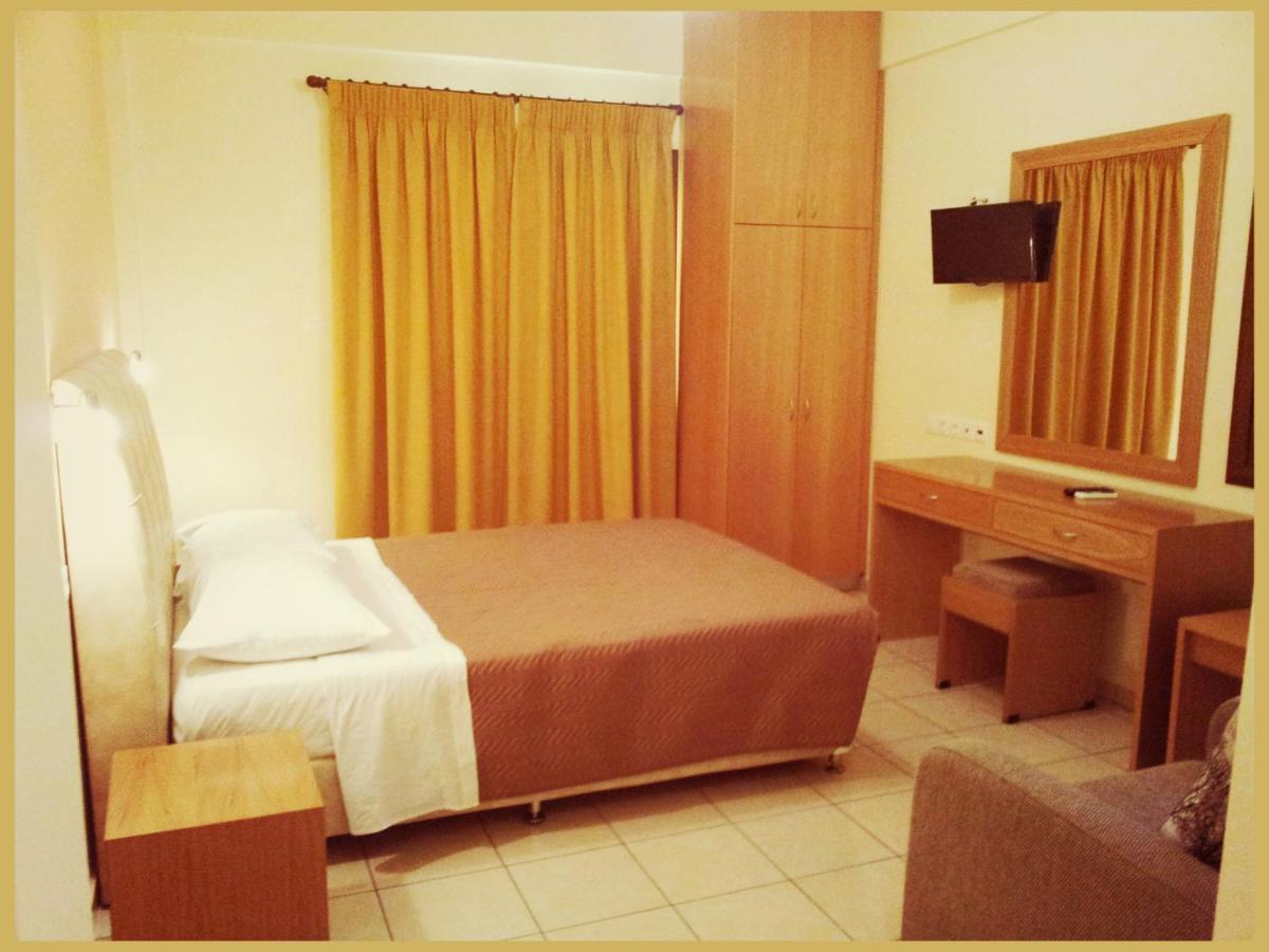 Studio with Sea View (2 Adults + 1 Child)