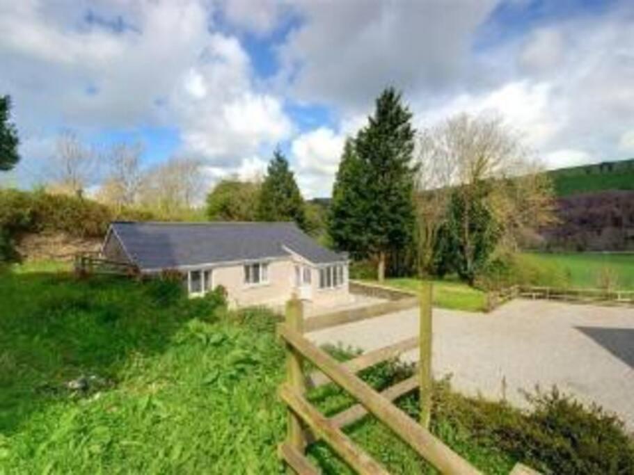 B&B Barnstaple - Priory Cottage, North Devon - Bed and Breakfast Barnstaple