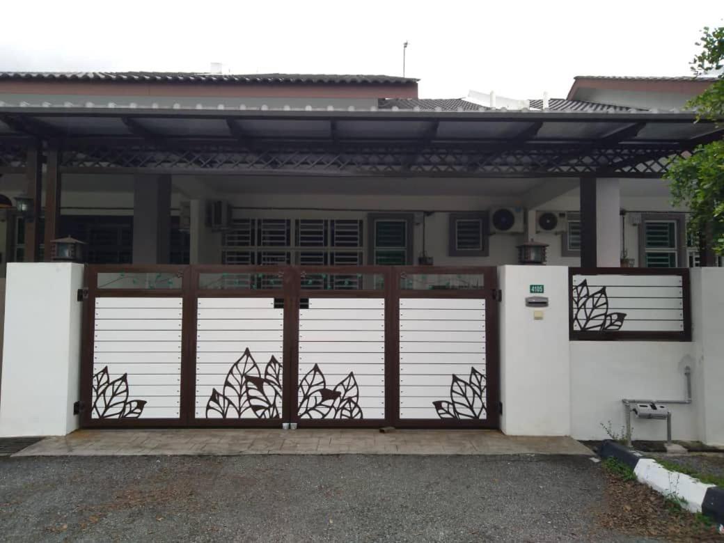 Embon Homestay - B&B