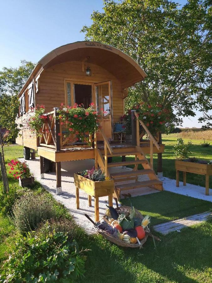 LA ROULOTTE DE FLORETTE avec jacuzzi gratuit - Chambres d’hôtes