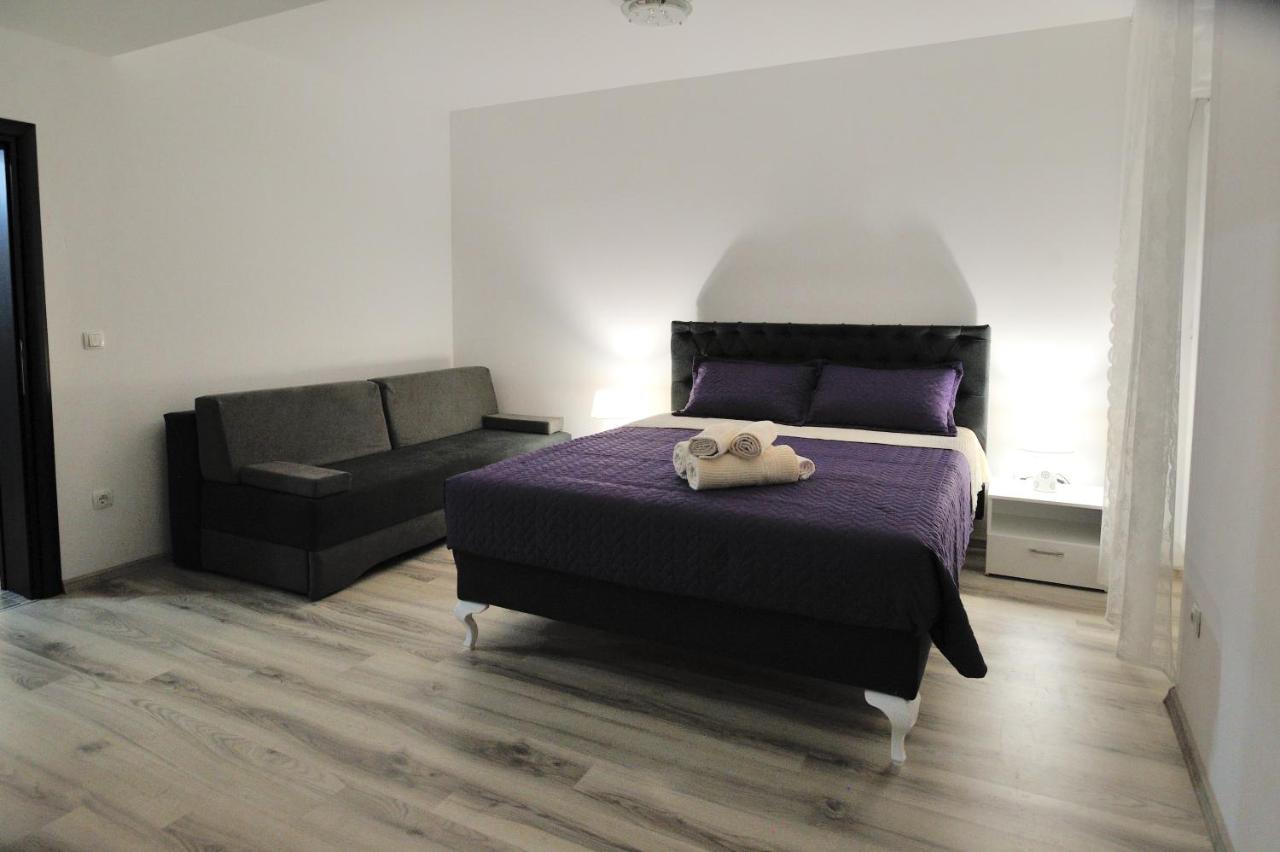 Familienzimmer mit Doppelbett