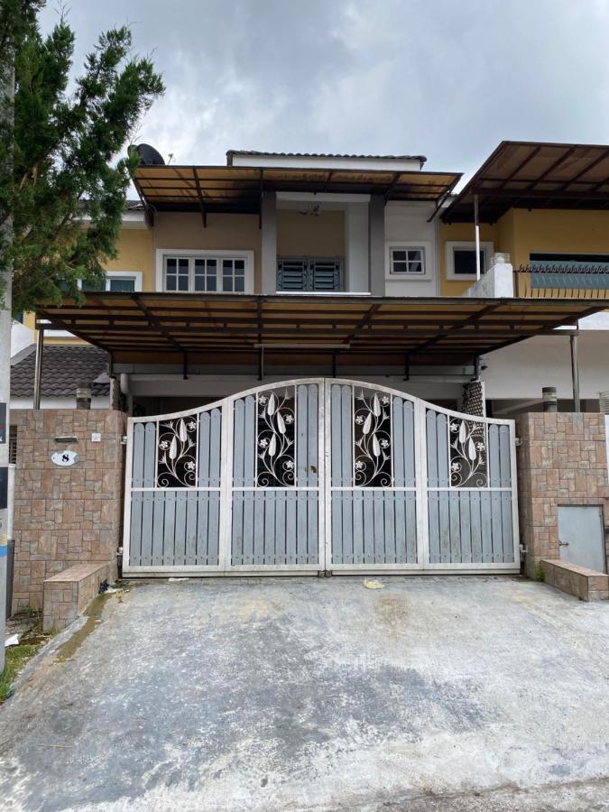 Azzalea Homes 5 @ Golden Hills Cameron Highlands - B&B Brinchang