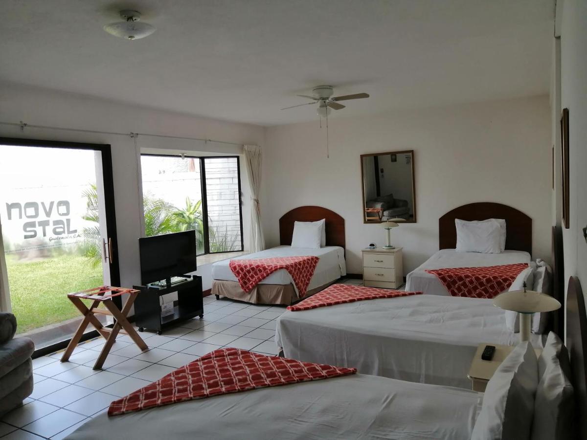 Quadruple Room with Private Bathroom