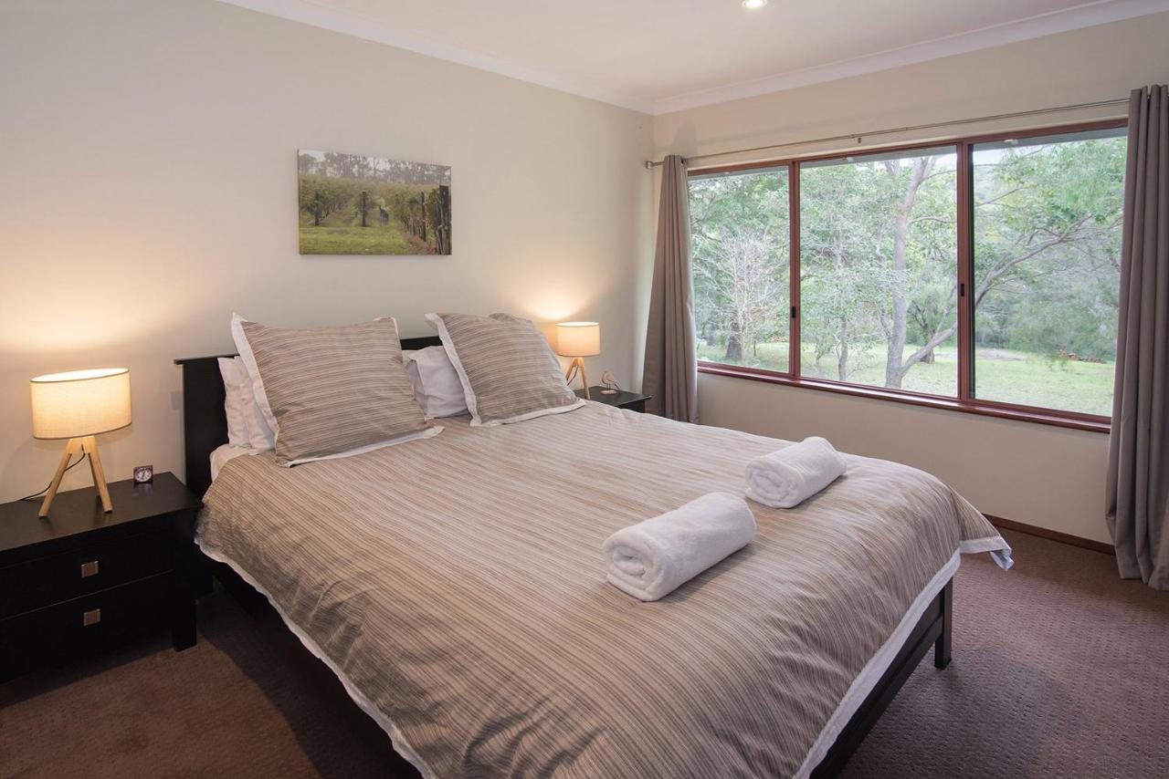 B&B Wilyabrup - Wilyabrup River Retreat- Flutes Estate, Marg River - Bed and Breakfast Wilyabrup