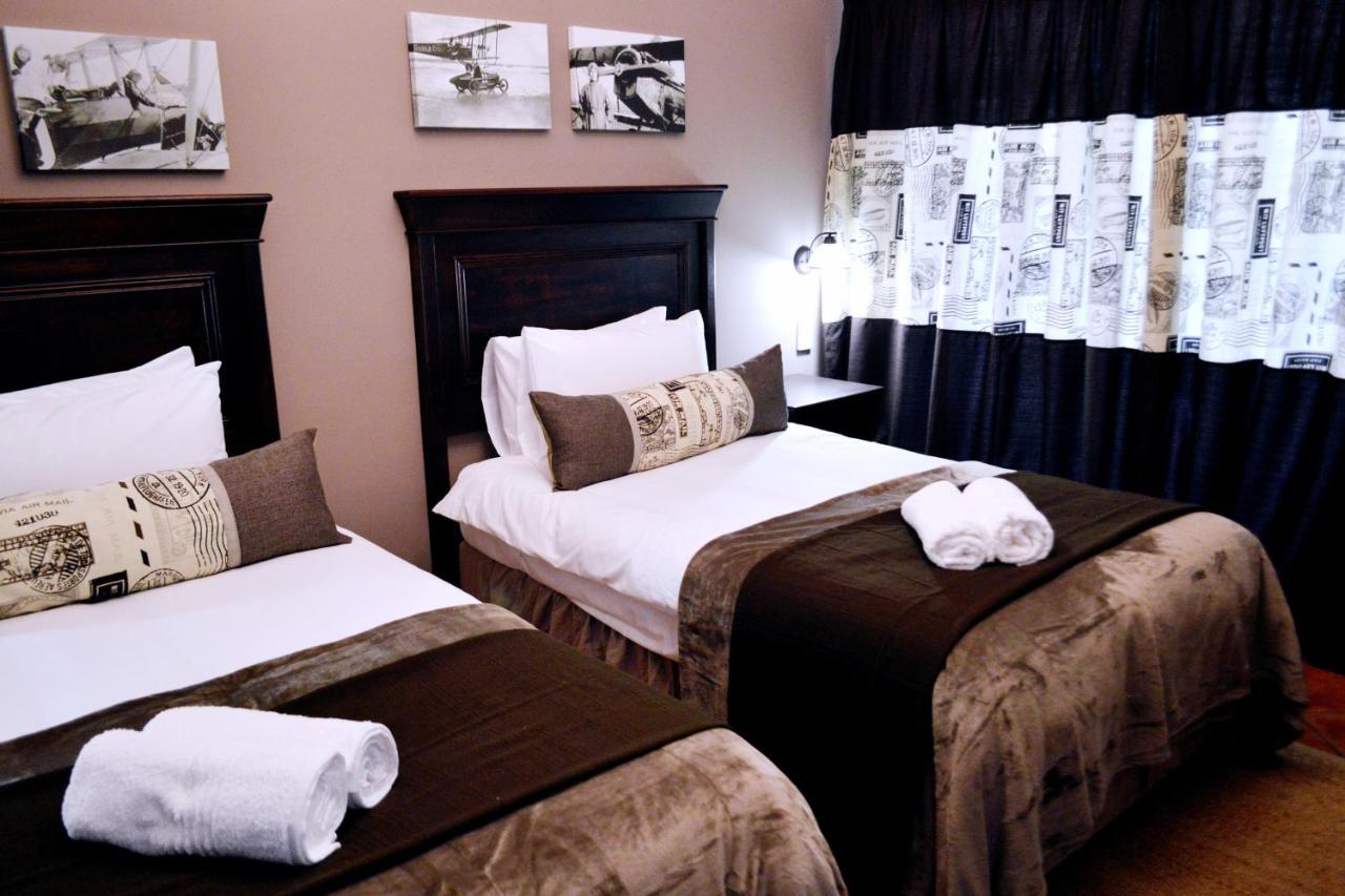 Twin Room with Shower - Cirtuss Jenny