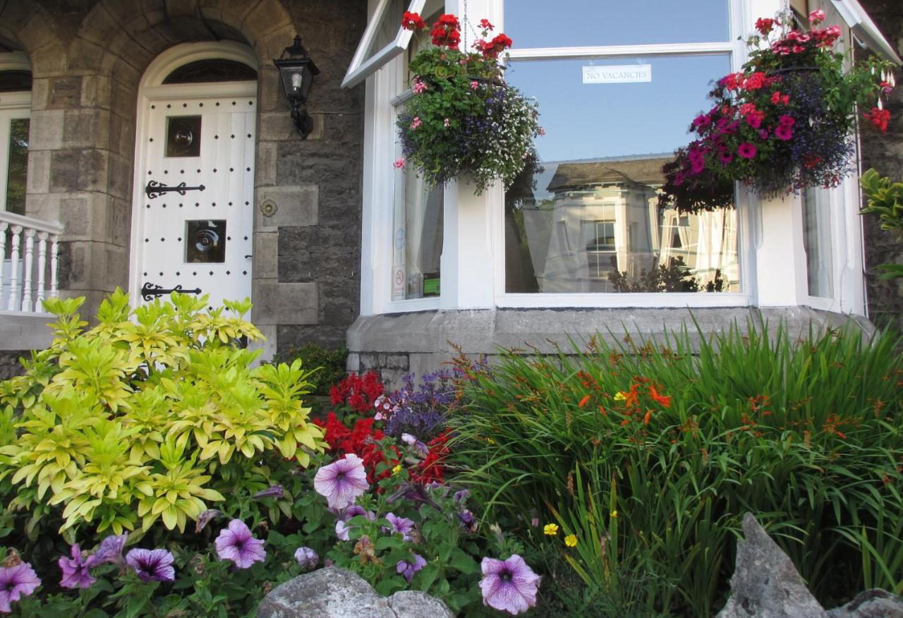Hillside Bed & Breakfast - B&B