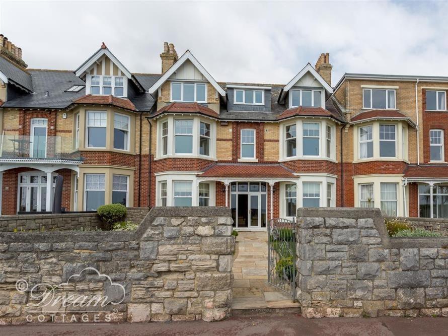 B&B Weymouth - Beach View Apartment 4 - Bed and Breakfast Weymouth