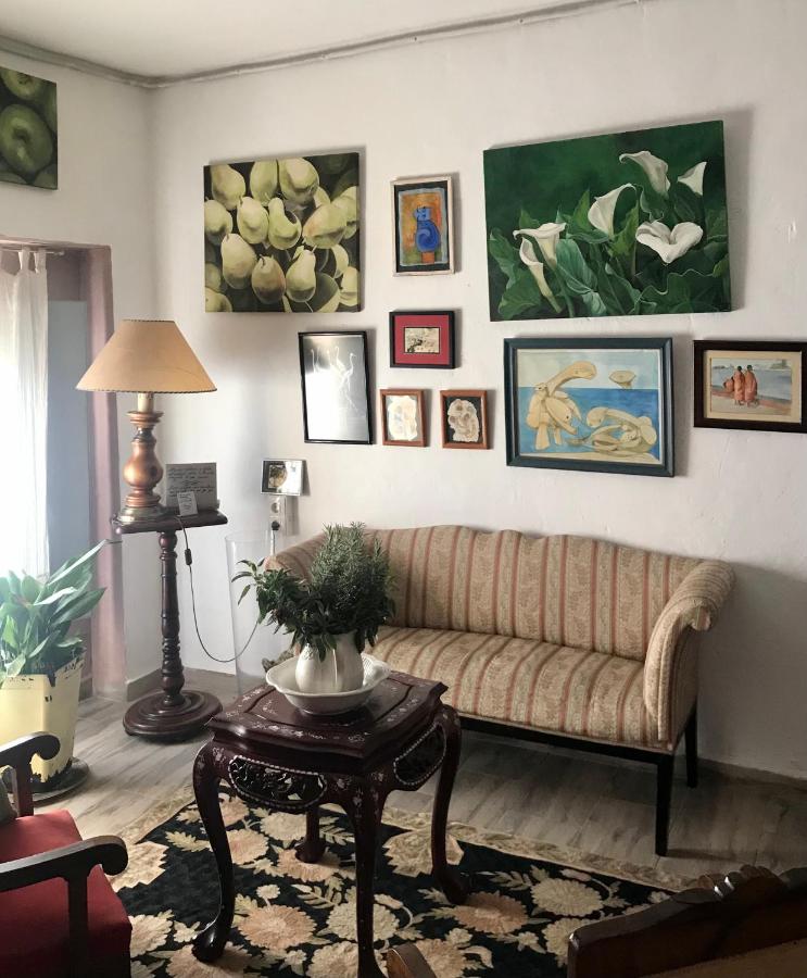 Camera Matrimoniale con Bagno in Comune 