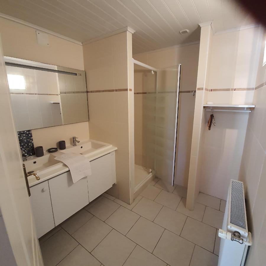 Chambre Triple avec Salle de Bains Privative