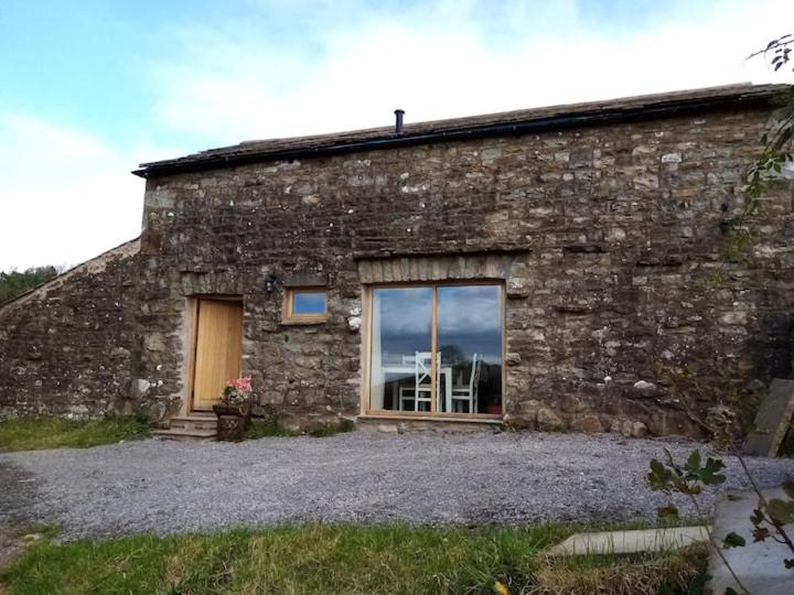 Rural getaway with a view - Old Spout Barn - Ferienwohnung