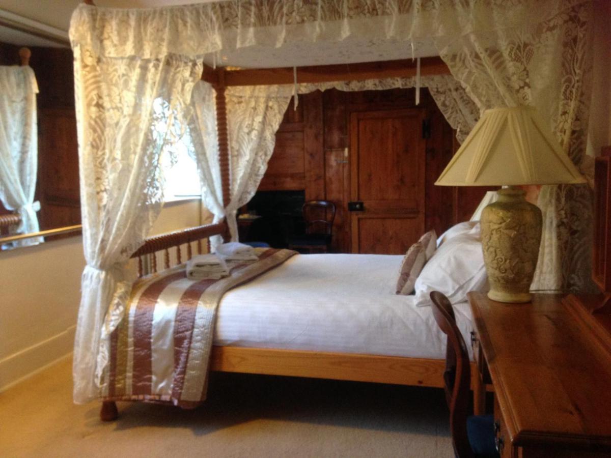 Double Suite Room with Four Poster Bed