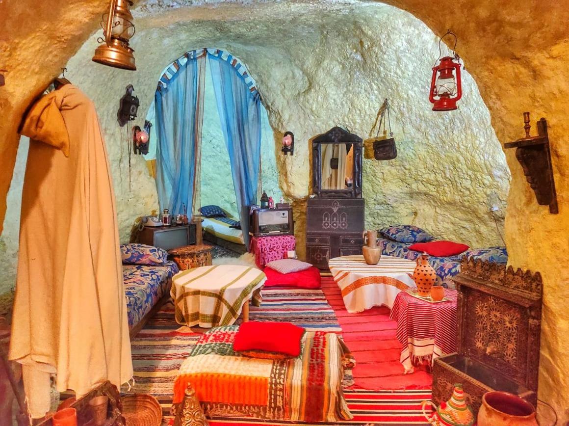 B&B Bhalil - Grotte Thami - Bed and Breakfast Bhalil