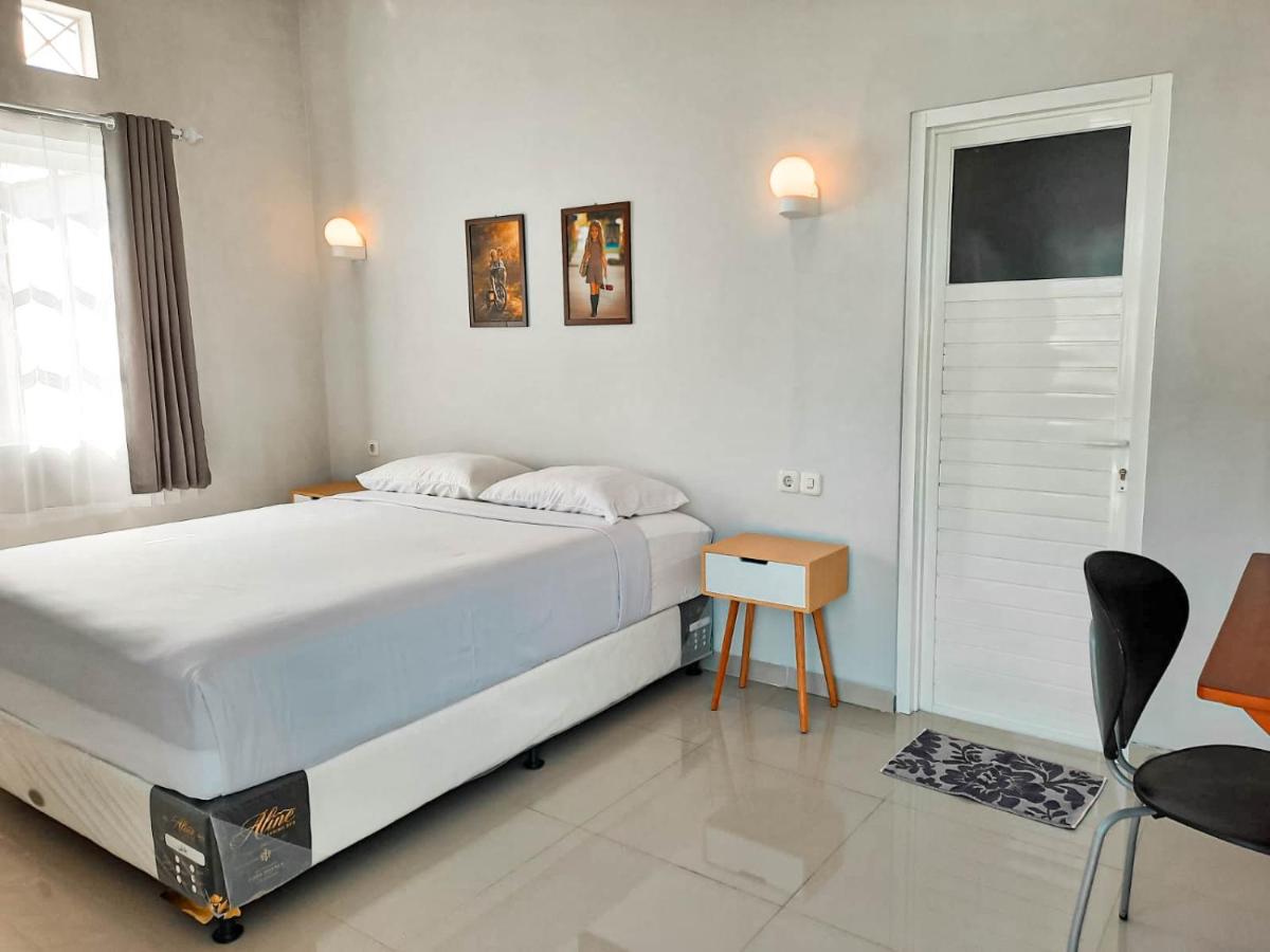 B&B Batu - Rosemary Homestay - Bed and Breakfast Batu